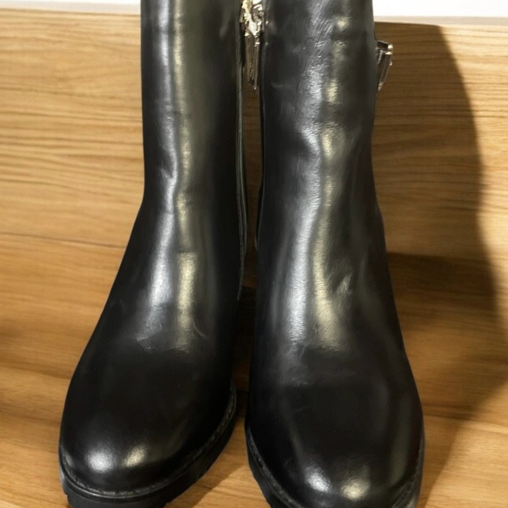 NWT Size 7 Women’s Black Blondo Tobi Ankle Blocked Boot - Picture 5 of 8
